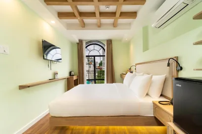 Deluxe-Doppelzimmer mit Balkon — Nicecy Hotel - Trương Quyền